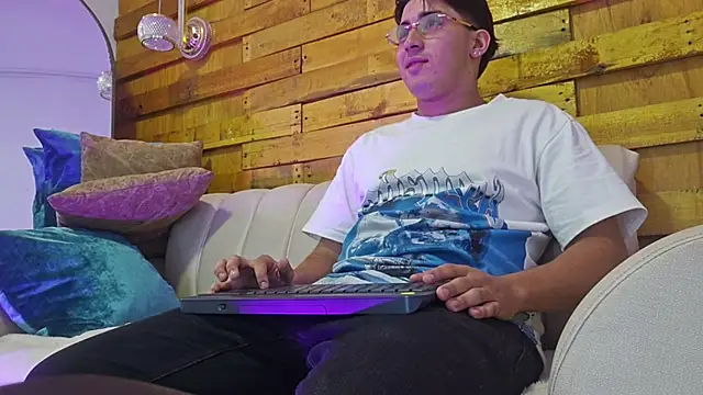 Chat XXX ao vivo de sam_vitali