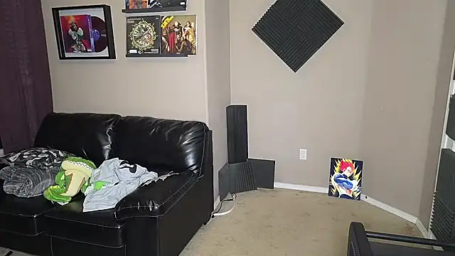 BigDaddyFreakyFrog live XXX chat