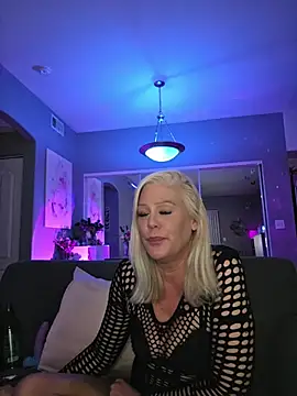 Lexi_Shocker élő XXX-chatje