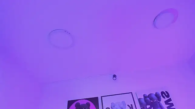 Kat_VonDe Adlı Modelin Canlı XXX Sohbeti