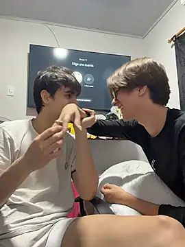 Alex_and_Fabian Adlı Modelin Canlı XXX Sohbeti