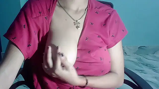 Hot-__100のライブXXXチャット