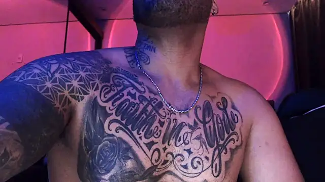 XXX chat uživo modela aleparrudo