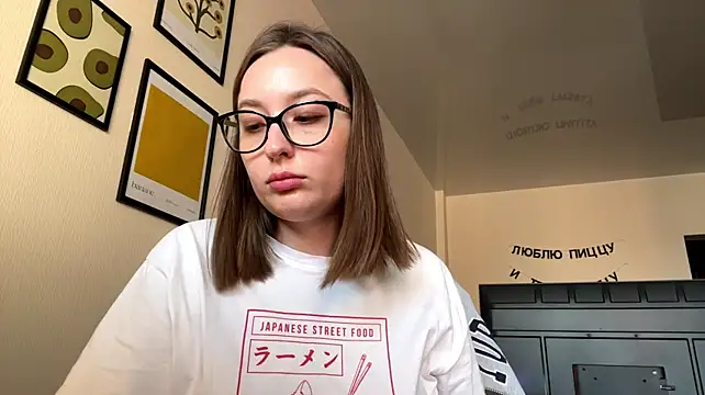SarahHazelrigg's Live XXX Chat