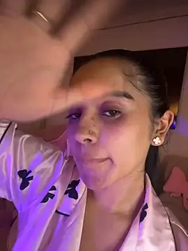 Emily-14's Live XXX Chat