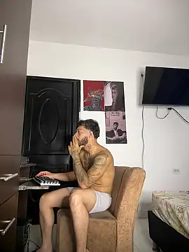 Enzomoretti__ Chat XXX in diretta