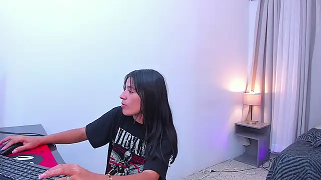 Cute_GirlW's Live XXX Chat