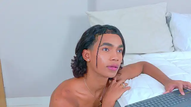 Živý XXX chat AlanCuute