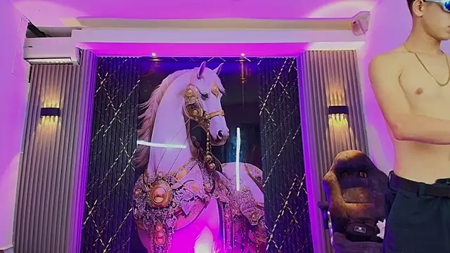 The_Boy_King_ Adlı Modelin Canlı XXX Sohbeti