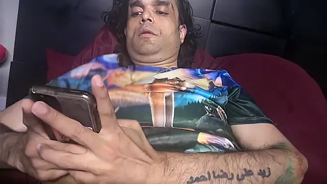 צ'אט XXX בשידור חי של icebergslim281