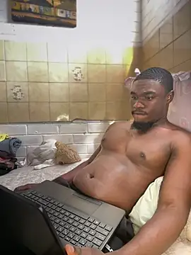 Pinepool21's Live XXX Chat