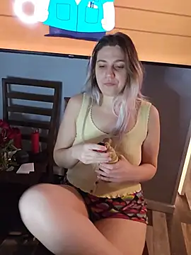 ScarletsWeb élő XXX-chatje