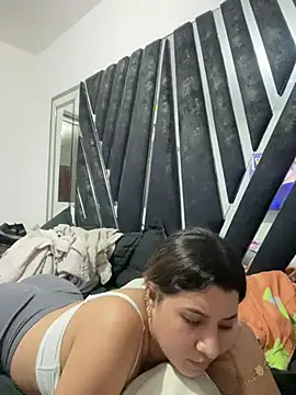 Chatroom XXX en direct de roxi-fox