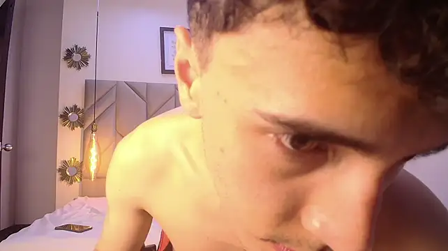 MaxLeonsn Live XXX chat
