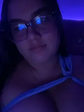 kiara_moon18's Live XXX Chat
