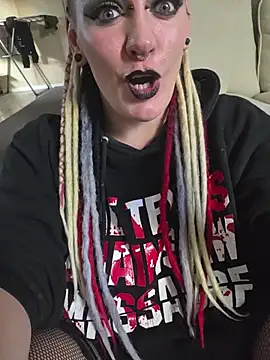 PinkTheHawk live XXX chat