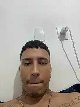 Ttinho's Live XXX Chat
