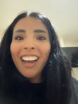 LovelyEyess' Live XXX Chat