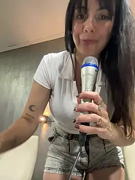 Chat +18 de Mickyta ao vivo