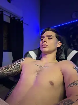 Czat XXX na żywo – keiler_suxrez