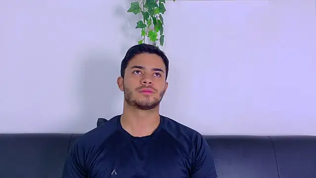 Онлайн чат XXX TylerWest_