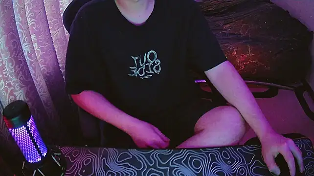 XXX chat uživo modela fame_bc
