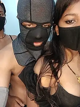 2Lund-2Chut Show in webcam