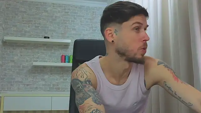 JonahShaw Live XXX-Chat