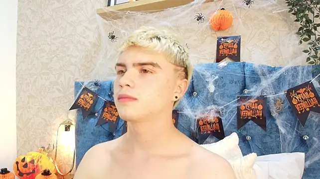 Chat XXX en directo de Ian_Stone