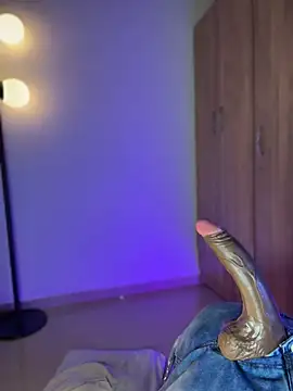 Andy_Blake_ Adlı Modelin Canlı XXX Sohbeti