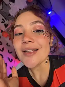 EmilyBarragan_ Adlı Modelin Canlı XXX Sohbeti