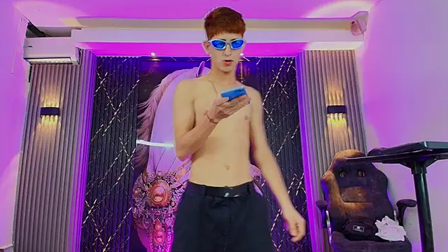 The_Boy_King_'s Live XXX Chat