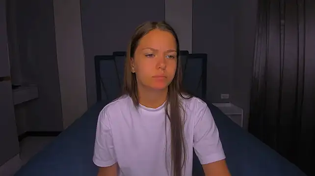 AlexaBarkley Adlı Modelin Canlı XXX Sohbeti