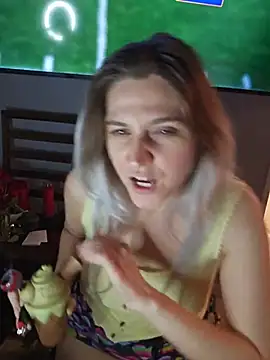 ScarletsWeb Adlı Modelin Canlı XXX Sohbeti