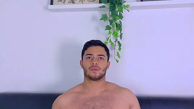 Онлайн чат XXX TylerWest_