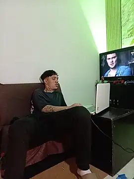 HannibalLester XXX чат на живо