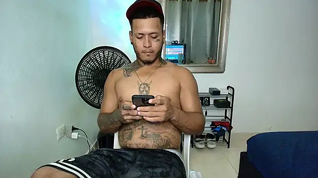Chat XXX en directo de crow_black00
