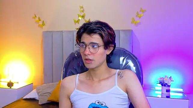 Derek_Sinn Chat XXX in diretta