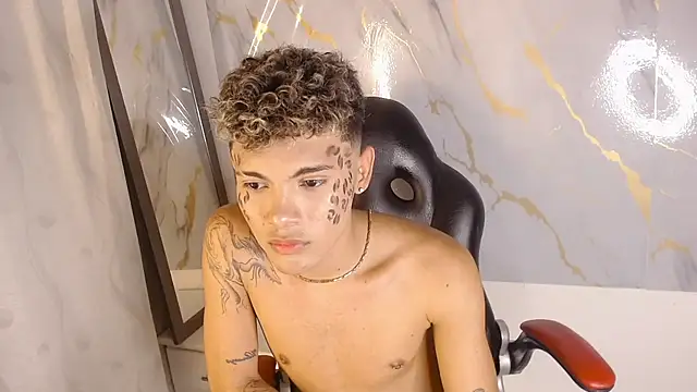 NaimVoss Live XXX-chat