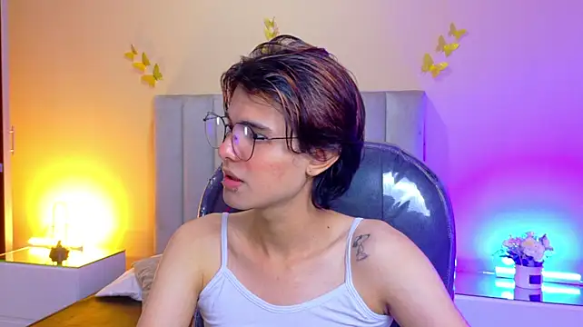 Derek_Sinn Adlı Modelin Canlı XXX Sohbeti