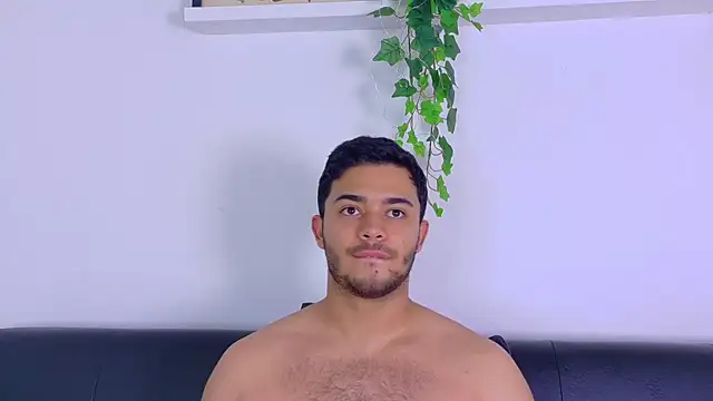 TylerWest_ live XXX chat