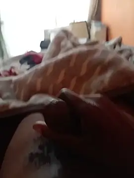 Tearain84 লাইভ XXX চ্যাট