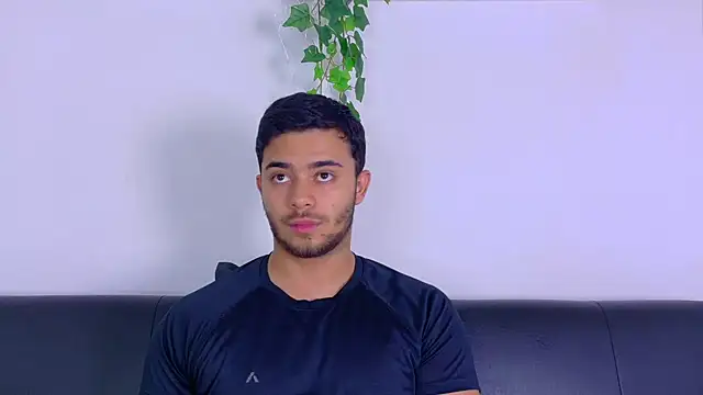 TylerWest_ – Naživo XXX chat