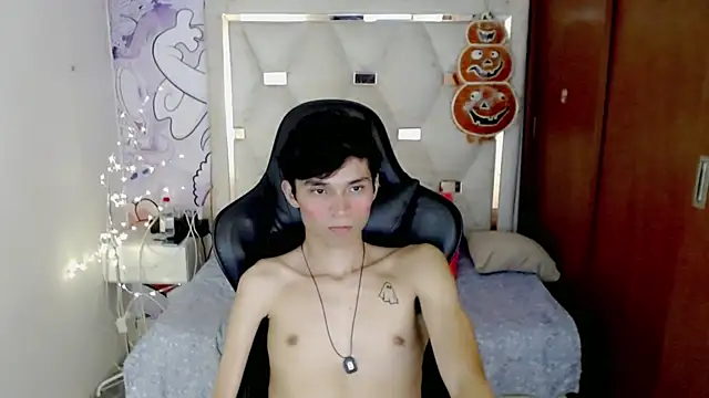 Chat XXX en directo de Westboyy_