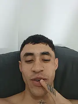 Cris-h Chat XXX live