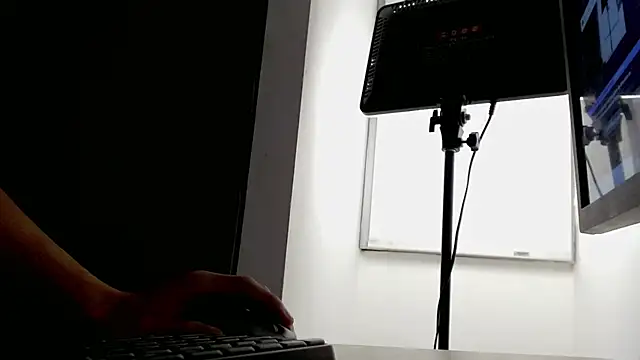 Živý XXX chat Westboyy_