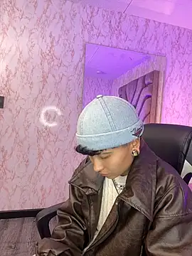Chatroom XXX en direct de ian_mathias_