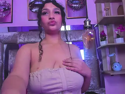 XXX chat uživo modela sharlot_frox