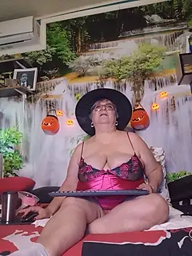 Czat XXX na żywo – QueenPammy1