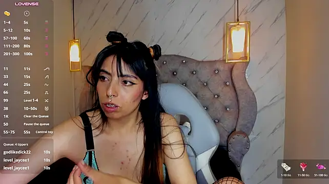 Chat +18 de Alice_Laurentt ao vivo